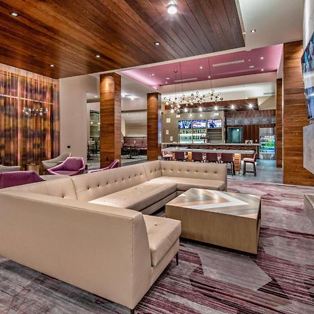 Отель Courtyard By Marriott Raleigh Cary/Parkside Town Commons Экстерьер фото