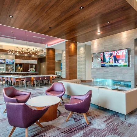 Отель Courtyard By Marriott Raleigh Cary/Parkside Town Commons Экстерьер фото