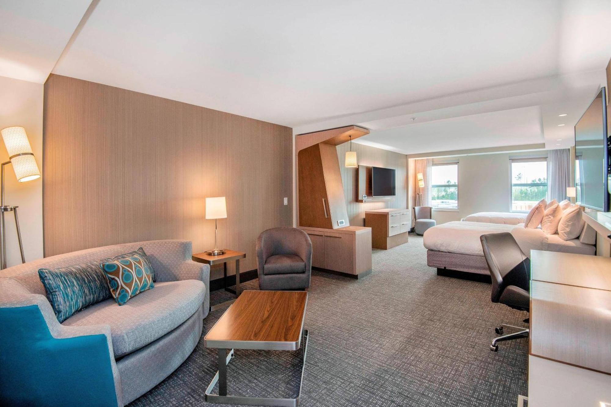 Отель Courtyard By Marriott Raleigh Cary/Parkside Town Commons Экстерьер фото